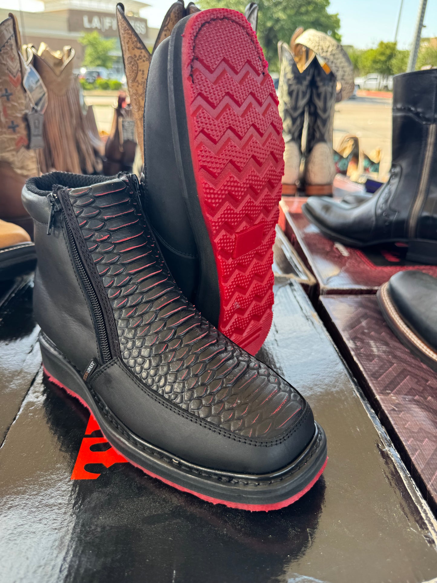 Botin Macho víbora rojo