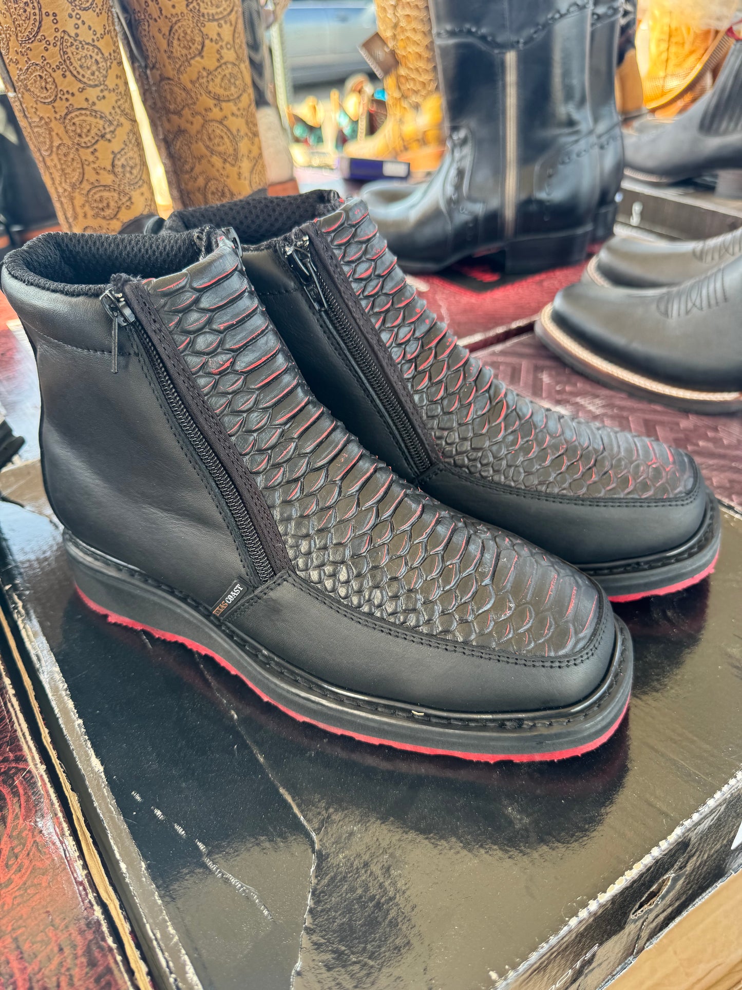 Botin Macho víbora rojo