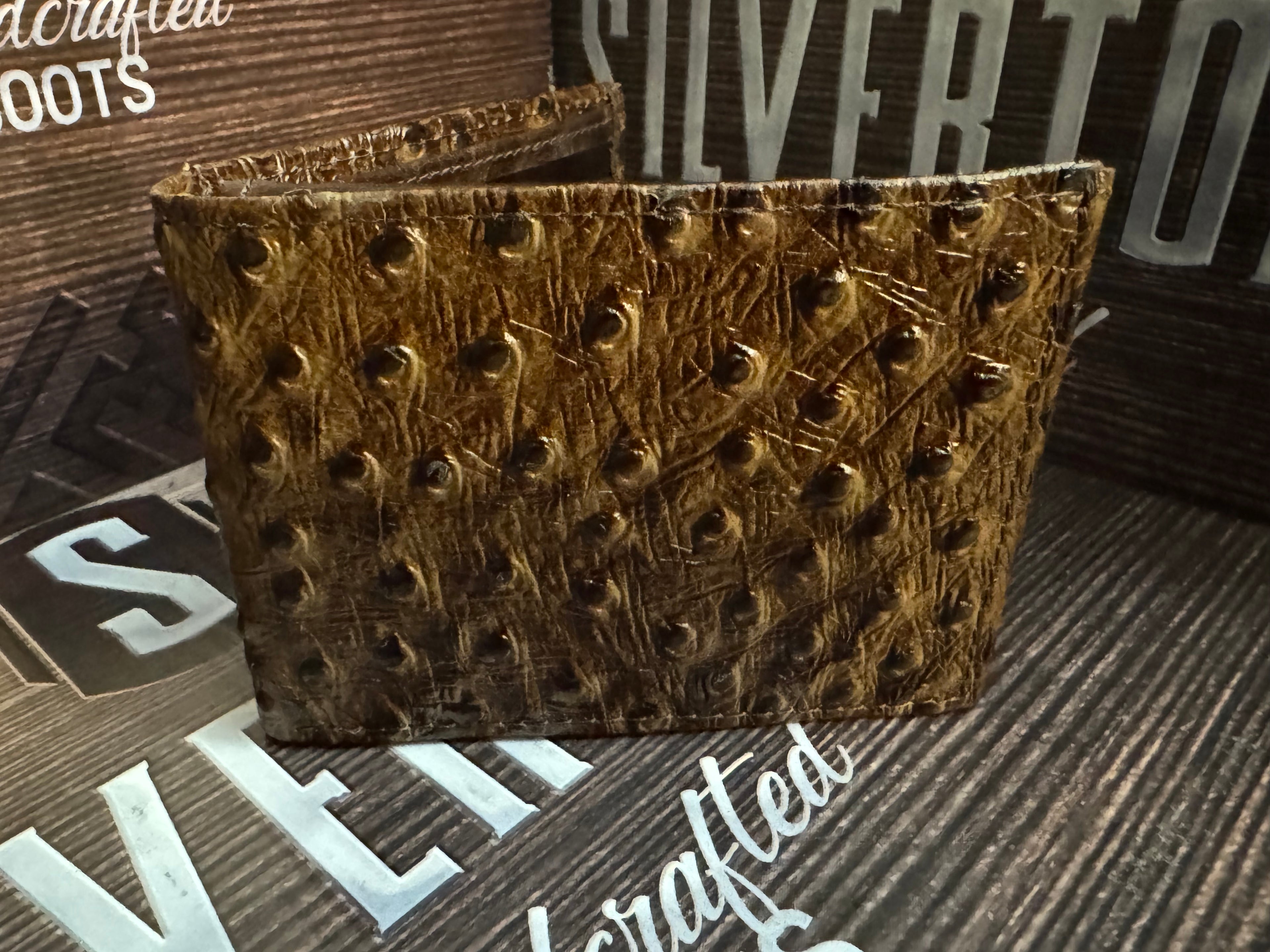 Wallet ostrich print brown